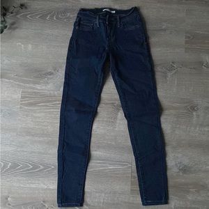 Levi Strauss Womens 710 Super Skinny Jeans